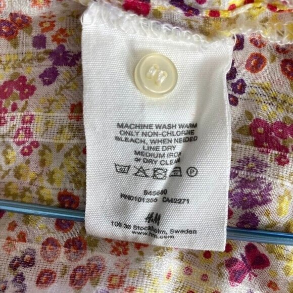 H&M Cap Sleeve Ditsy Floral Print Split Neck Button Up Shirt Size 12 - Picture 6 of 6